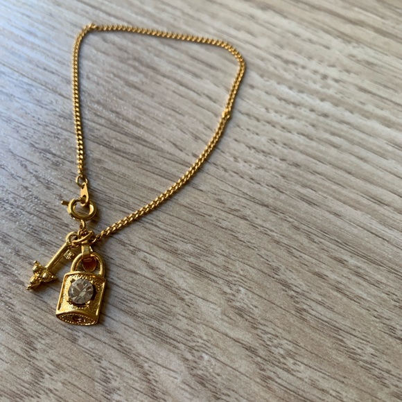 SOLD Key and Lock Gold Bracelet NEVER WORN BEFORE - Picture 3 of 6